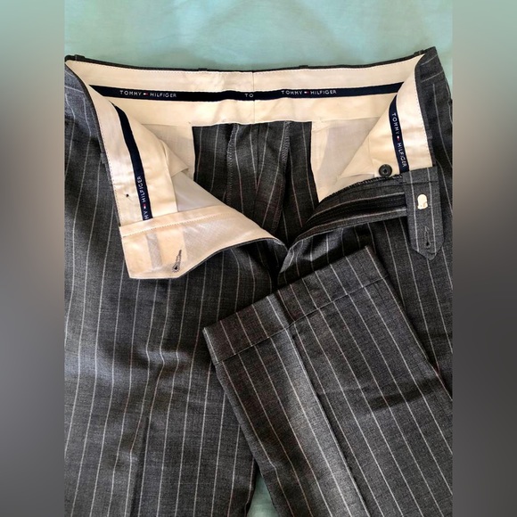 Tommy Hilfiger Pinstripe Classis Business 2pc Set Cotton Suit - Picture 6 of 7